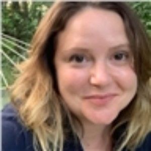 Meet your Posher, Delia